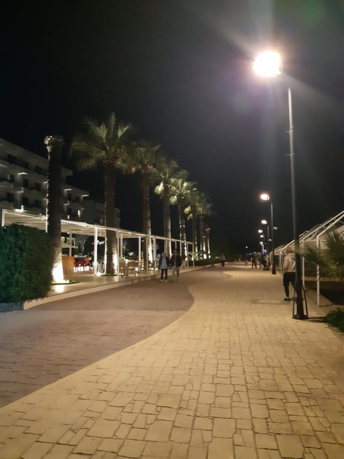 Apartment Comfy Beachfront - 50m From The Sea